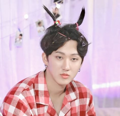 Changbin Being Cute, Funny Changbin Pictures, Cute Changbin Pics, Changbin And Dwaekki, Changbin Funny Pictures, Changbin Funny Pics, Changbin Cute Pics, Changbin Funny Face, Skz Cute Pics