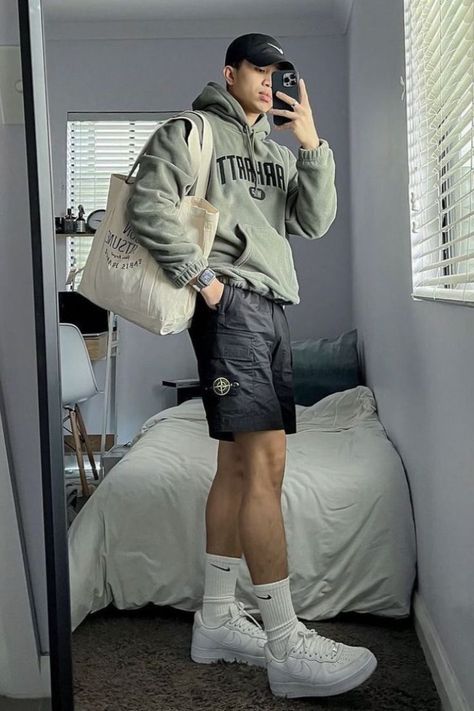 Men Sweatshorts Outfits, Simplistic Outfits Men, Men’s Comfortable Outfits, Bay Area Outfits Men, Mens Spring Outfits Street Styles, Casual Men Outfits Summer, Summer Men’s Outfits, Summer Men Outfit Casual, Male Summer Outfits
