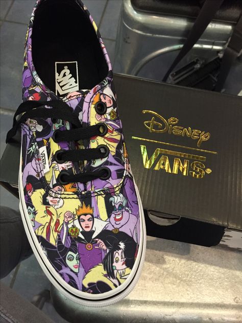 Villains Vans by Disney Disney Vans Shoes, Van Shoes, Skateboard Style, Shoes Trending, Vans Disney, Samantha Smith, Cute Vans, Disney Vans, Mine Mine