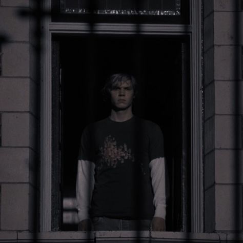 Ahs Muder House Icons, Ahs Murderhouse Aesthetic, Ahs Aesthetic, Violet Harmon, House Dr, Tate And Violet, Tate Langdon, Story Aesthetic, House Aesthetic