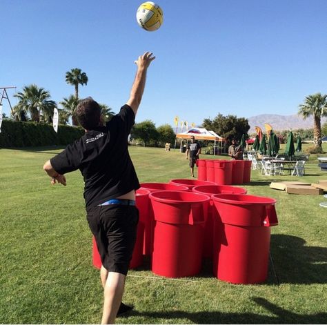 Not sure what to do at your next #Party? Try some of these outdoor games! #Friends #Fun http://bzfd.it/1MQDwvF Giant Beer Pong, Rally Games, Outdoor Wedding Games, Outdoor Graduation Parties, Outdoor Graduation, Outside Games, Fun Outdoor Games, Bloc Party, Youth Games
