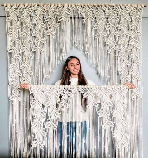 Macrame For Weddings, Macrame Wedding Backdrop Pattern, Large Scale Macrame, Macrame Shells Tutorial, Diy Macrame Backdrop, Macrame Backdrop Diy, Macrame Wedding Backdrop Tutorial, Macrame Curtains Diy, Macrame Curtain Pattern