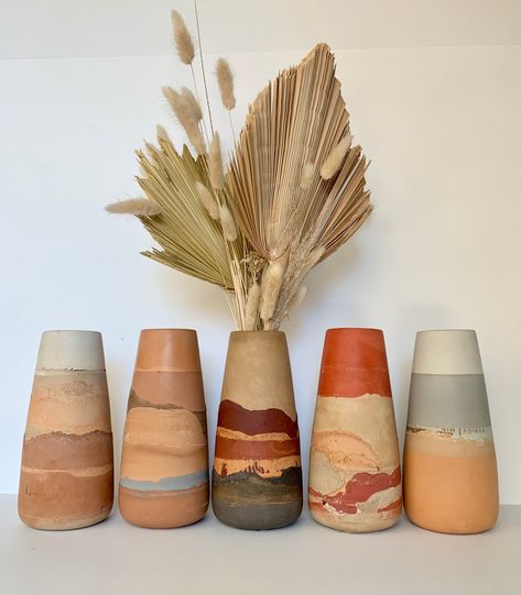 Desert Modern Decor, Desert Homes Interior, Boho Pottery, Desert Home Decor, Southwestern Modern, Concrete Vase, Pottery Home Decor, Vase Boho, Minimalist Vase