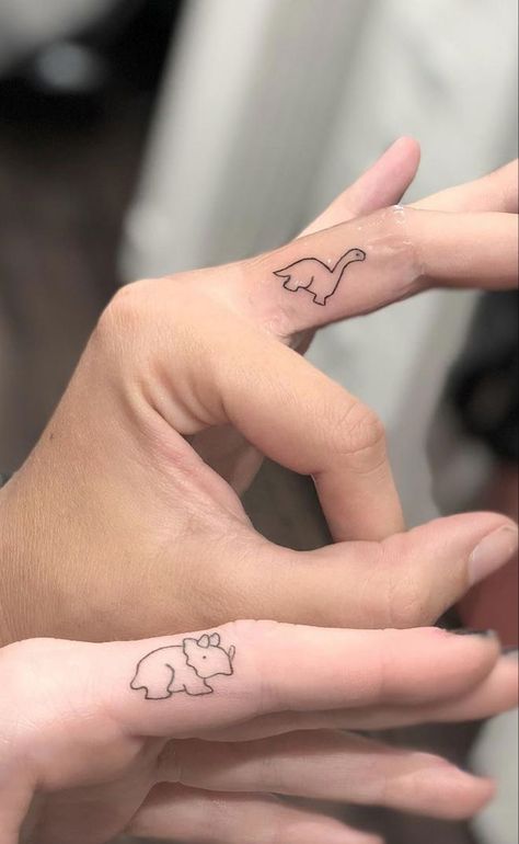 Dinasour Tattoo, Easy Tatoos, Tatoos Drawing, Tattoo For Couples, Tatoos Woman, Tatoos Men, Tatoos Small, Matching Bff Tattoos, Tator Tot