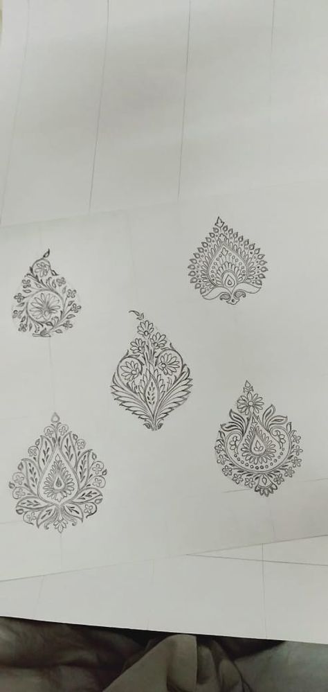 Banarasi Butta Sketch, Butta Sketch Design, Buti Designs For Embroidery, Butta Design Sketch, Khaka Designs Embroidery, Embroidery Butta Design, Jewellery Motifs, Butti Design, Buta Design