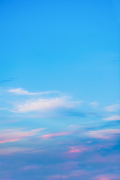 Beautiful blue sky with cloud formation ... | Premium Photo #Freepik #photo #background #abstract-background #abstract #blue-background Sky Color Background, Blue Cloud Background, Background Clouds, Sky Colour, Boston Basketball, Beautiful Blue Sky, Twilight Sky, Sky Images, Sky Photography Nature