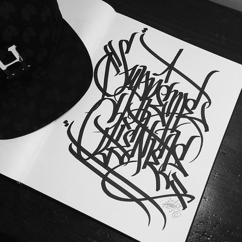 Warios (@warios1) with the supreme clientele hands  #warios #handstyle #graffiti Supreme Clientele, Graffiti Handstyle, Handstyle Graffiti, Graffiti Blackbook, Graffiti Supplies, Graffiti Fonts, Ambigram Tattoo, Graffiti Sketch, Chicano Lettering