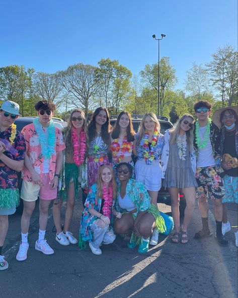 Hawaiian Party Outfit Aesthetic, Tropical Outfits For School Spirit Week, Tropical Beach Day Spirit Week, Surfers Vs Skaters Spirit Week, Beach Hawaiian Theme Outfit, Beach Theme Outfits Spirit Week, Hawaiian Fnl Outfit, Hawaiian Hoco Outfit, Tropical Spirit Day Outfit
