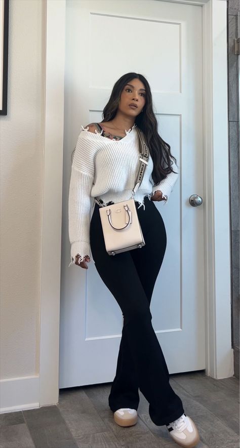 Vee_Mendoza on LTK Outfits Juvenil, Mode Swag, Latina Fashion Outfits, Modesty Outfits, Winter Fashion Outfits Casual, Cold Outfits, Effortlessly Chic Outfits, Elegante Casual, Outfits Otoño