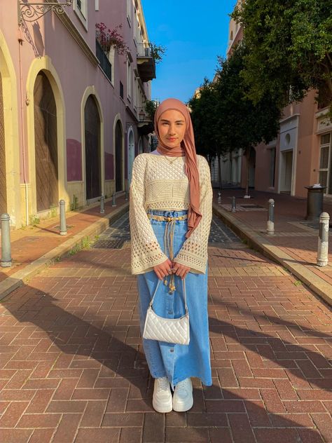 Summer Hijab Outfits Skirts, Hijab Skirt Outfit, Halal Outfit, Skirt Outfit Aesthetic, Hijab Skirt, Skirt Outfits Aesthetic, Modest Outfit Inspo, Hijab Fashion Summer, Jean Skirt Outfits