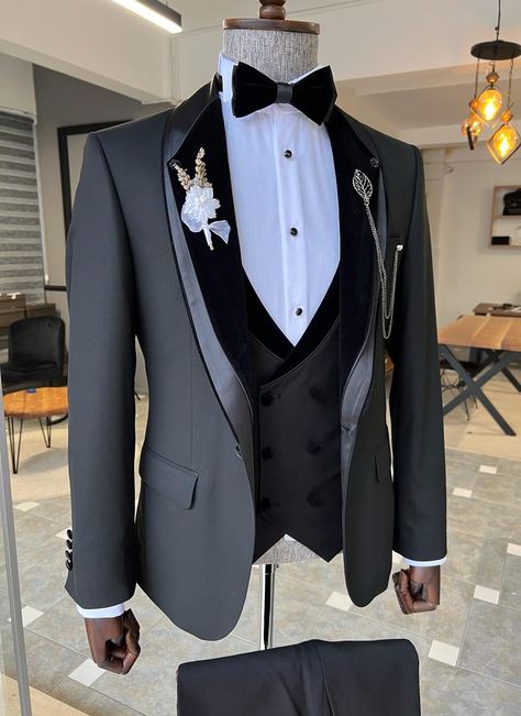 Wedding Dress For Men Suits, Modern Men Suit Fashion, Male Tuxedo Suits, Black Designer Tuxedo, Tuxedo For Men Wedding Classy, Suits For Black Men, Suit Design For Men, Male Wedding Suit, Tuxedo For Men Wedding