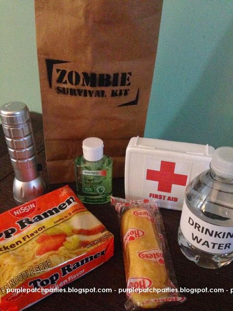 Walking Dead Party - Goody bags!  Err... Survival Kits #thewalkingdead Survival Theme Party, Zombie Survival Kit Party Favor, Zombie Apocalypse Birthday Party, The Walking Dead Birthday Party, Zombie Birthday Party Ideas, Zombie Party Food, Walking Dead Birthday Party, Zombie Themed Party, Walking Dead Birthday