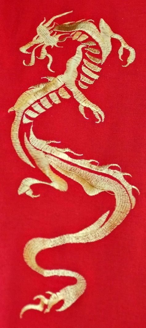 Oriental Dragon Embroidery Designs | Chinese New Year 2012: Rabbit Makes Way for Dragon [PHOTOS] Dragon Embroidery Pattern, Berry Packaging, Dragon Pattern Design, Chinese Dragon Embroidery, Dragon Embroidery Design, Chinese Dragon Pattern, Dragon Photos, Embroidery Dragon, Dragon Chino