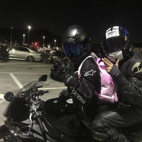 I <3 you ( ◕◡◕)っ ♡ Night Ride Motorcycle, Motos Kawasaki, Bike Gang, Ride Motorcycle, Hot Biker Guys, Motorcycle Couple, Night Ride, Bike Aesthetic, Biker Aesthetic