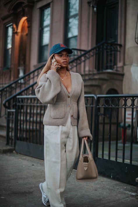 Knitwear Aesthetic Outfits, Sophisticated Autumn Outfits, Khaite Street Style, Khaite Scarlet Cardigan Outfit, White Knitwear Outfit, White Winter Dress Outfit, Cropped Cardigan Outfit Street Styles, Khaite Outfit, Khaite Aesthetic