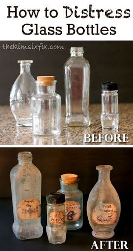 How to distress glass bottles to make them look old and antique.. A great creepy look for halloween Läskig Halloween, Diy Daybed, Halloween Apothecary, Halloween Fest, Hallowen Ideas, Halloween Bottles, Halloween Potions, Festa Harry Potter, Anniversaire Harry Potter