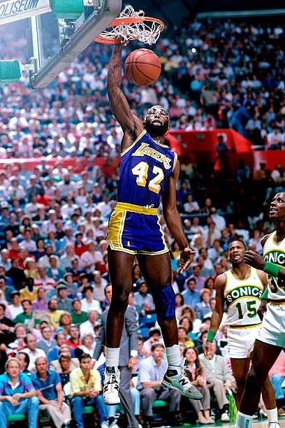 Los Angeles, Showtime Lakers, Lakers Team, James Worthy, Tarheels Basketball, Seattle Supersonics, Lakers Basketball, Kareem Abdul Jabbar, Nba Stars