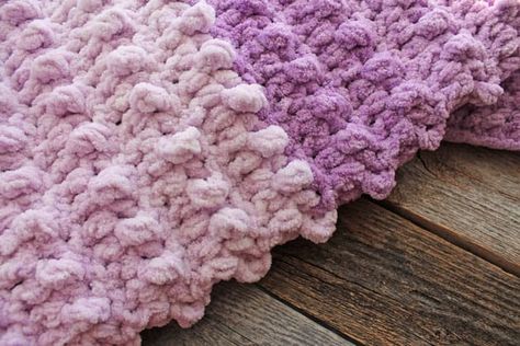 Lilac Crochet Blanket, Flutterby Chunky Crochet Pattern, Crochet Blanket Animals, Easy Crochet Patterns Free Beginners, Crochet Baby Blanket For Beginners, Diy Blankets, Chunky Crochet Baby Blanket, Baby Blanket For Beginners, Crochet Blanket Sizes