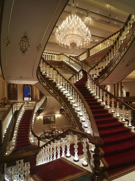 Royal Palace Aesthetic, Palace Interior Aesthetic, Castle Foyer, Grand Staircase Entrance, Royal Palace Interior, Arabic Palace, Huge Palace, Industrial Staircase Design, Modern Palace