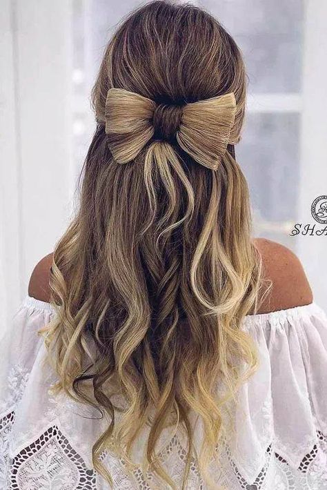 102 Beautiful Wedding Hairstyles and Bridal Hair Ideas Christmas Hairstyles, Christmas Hair, Hairstyles For Christmas Pictures, Cute Hairstyles For Christmas, Loop Hairstyle, Hairstyles For Christmas, Christmas Party Hairstyles, Medium Hair Braids, Birthday Hairstyles