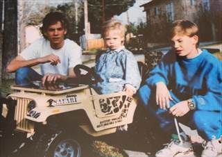 The Walker brothers are pictured in a family photo. Paul Walker Brothers, Paul Walker Young, Caleb Walker, Paul Walker Family, Cody Walker, Walker Brothers, Brian Oconner, Rip Paul Walker, Paul Walker Photos