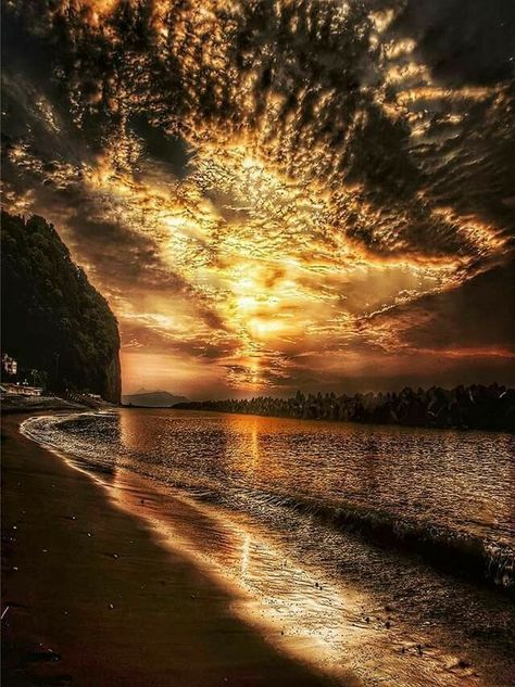 So very beautiful Cer Nocturn, Sky And Water, Clouds In The Sky, Matka Natura, Fotografi Alam Semula Jadi, Wallpaper 3d, Beautiful Sunrise, Alam Semula Jadi, Beautiful Sky