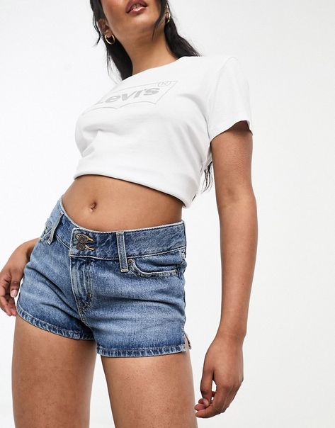 Shorts by Levi's Take the short cut Low rise Belt loops Five pockets Regular fit Concert Outfits, Jean Shorts Low Rise, Low Rise Denim Shorts, Low Rise Jean Shorts, Short Denim Shorts, Levi Jean Shorts, Low Rise Shorts, Short Denim, Short En Jean