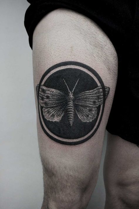 Black circle and a moth tattoo inked on the right thigh by Andrei Svetov Black Circle Tattoo, Border Tattoo, Mandala Thigh Tattoo, Circular Tattoo, Round Tattoo, Waist Tattoos, Circle Tattoo, Moth Tattoo, Line Art Tattoos