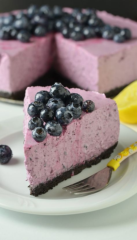 Baked Blueberry Cheesecake Recipe, Blueberry No Bake Cheesecake, Blueberry Cheesecake No Bake, No Bake Blueberry Cheesecake Recipe, Berry Cheesecake Recipes, Blueberry Cheesecake Recipe, No Bake Blueberry Cheesecake, Berry Cheesecake, Blueberry Desserts