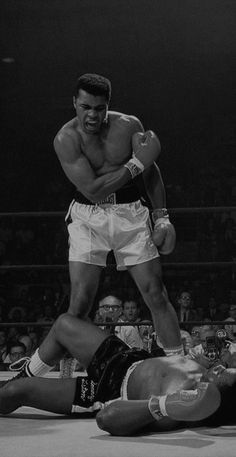 Muhhamad Ali, Muhammad Ali Wallpaper, Cabrio Vw, Boxer Aesthetic, Alluka Zoldyck, Boxing Images, Mohamed Ali, Muhammed Ali, Boxing Posters