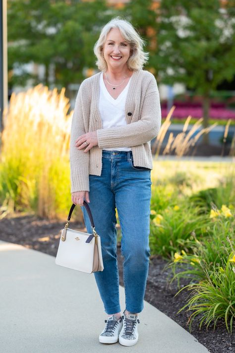 Spring Handbags to Complete Your Outfits - Dressed for My Day Middle Age Women Outfits, Middle Aged Mom Outfit, Middle Age Mom Outfits, Middle Aged Woman Style, Mom Outfits Dress, Middle Age Outfits For Women, Middle Aged Women Fashion Over 40 Casual, Mommy Outfits Mom Style, Middle Aged Woman Fashion