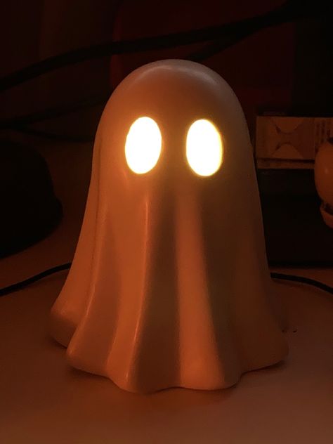 Light Halloween Aesthetic, Haloween Craft, Phoebe Bridgers Merch, Halloween Dorm, Decoration Ideas For Wedding, Halloween Lamp, Ideas For Wedding Ceremony, Halloween Lamps, Ghost Decor