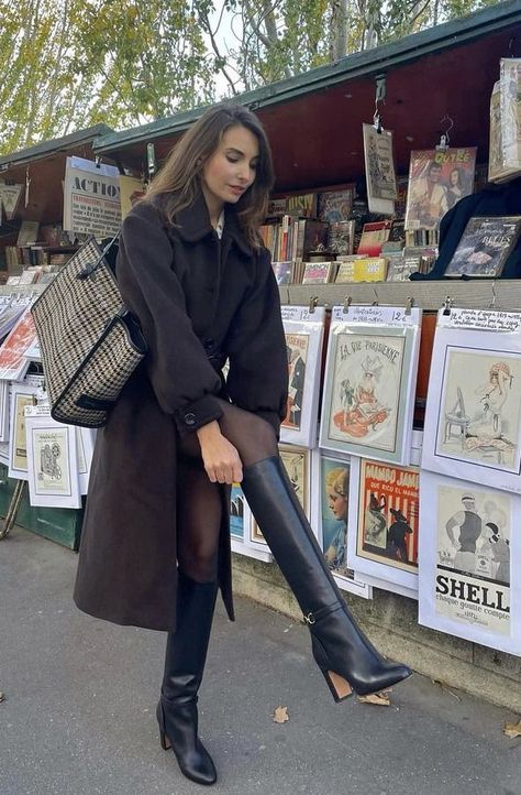 Late Summer Early Fall Outfits 2023, Winter Parisian Outfit, Charolette York Outfits, Parisian Winter Fashion, Winter Parisian Style, Night Out Winter, Parisian Fall Outfits, Parisian Style Outfit, Heels Boots Outfit