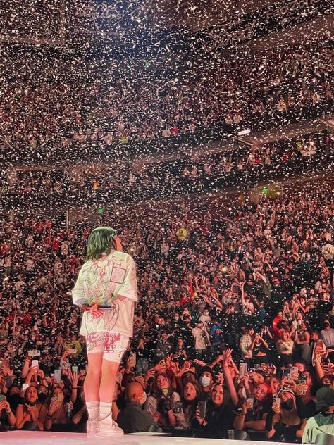 Music Aesthetic Artists, Concert Confetti Aesthetic, Concert Aesthetic Billie Eilish, Billie Concert Wallpaper, Billie Concert Aesthetic, Billie Eilish Concert Pics, Music Tour Aesthetic, Billie Eilish Aesthetic Concert, Billie Eilish Concert Aesthetic