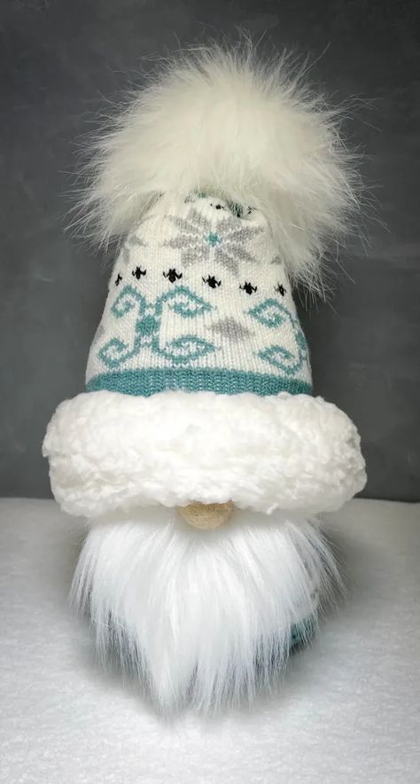 One Sock Gnome, Fuzzy Sock Crafts No Sew, Diy Sock Nomes, Diy Snowman Gnome, Gnomes Made From Socks, Gnomes Out Of Socks, Dollar Tree Duster Gnome, Homemade Christmas Gnomes, Diy Gnomes How To Make From Socks