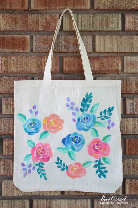 Learn to paint watercolor flowers and florals Tela, Diy Tote Bag Painting Ideas, Bag Painting Ideas, Tote Bag Painting Ideas, Tote Bag Painting, Tote Bag Diy, Painted Canvas Bags, Diy Totem, Bag Painting