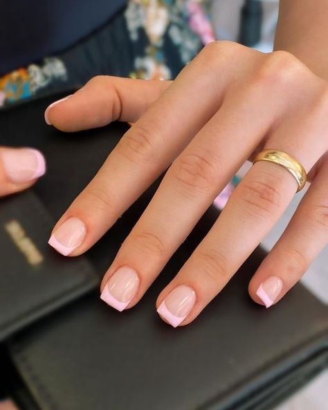 Light Pink Square French Tip Nails, Square Light Pink French Tip Nails, Cute Short Square Acrylic Nails Designs Simple, Square Color French Tip Nails, Short Cute Nails Square, Nails Acrylic Ideas Short, Light Pink French Tips Square, Short Spring French Tip Nails, Square French Tips Short