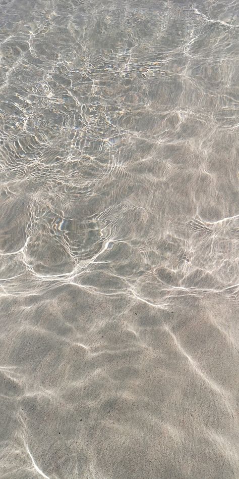 Shallow water at the coast of Spain Wasser holidays trip ocean vibes aesthetic Nature, Shallow Ocean Water, Clean Moodboard Aesthetic, Zen Background Wallpapers, White Beach Wallpaper, White Summer Background, Beach Background Landscape, Summer White Aesthetic, Vanilla Moodboard