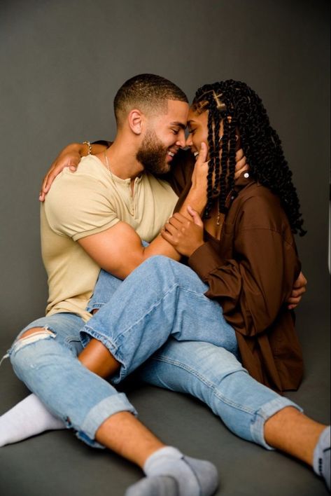 Something Beautiful Photography, Birthday Shoot With Boyfriend, Families Photoshoot Ideas, Couples Photoshoot Matching Outfits, Different Couple Photoshoot, Poses For Pictures For Couples, Interacial Couples Photoshoot, Loving Couples Photoshoot, Black Couples Photoshoot Casual