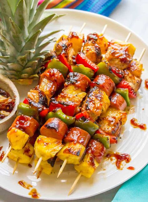 Grilled Chicken And Pineapple Kabobs, Teriyaki Chicken Pineapple, Chicken Pineapple Kabobs, Pineapple Sausage, Kebabs Recipes, Tropisk Fest, Teriyaki Chicken Kabobs, Pineapple Skewers, Pineapple Kabobs