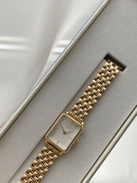 Wrist Watches For Women Classy, Luxurious Watches Women, Gold Feminine Watch, Gold Classy Bracelet, Gold Woman Watch, Casual Accessories Jewelry, Women Accessories Jewelry Classy, Luxury Watch Women, Small Wrist Watch Women