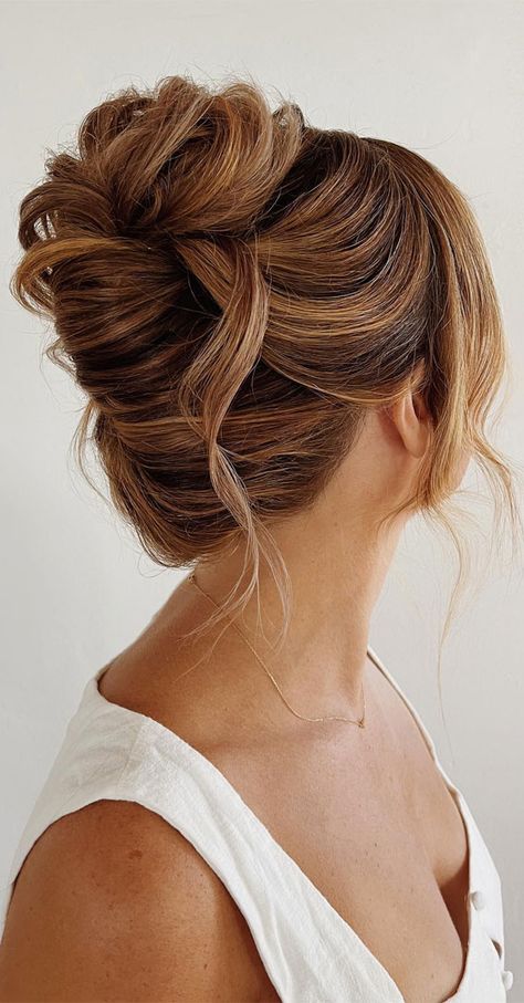 chic updos, updos, updo hairstyle, cute updo, simple updo, chignon, high updo Messy Updo For Wedding, Updo For Bridesmaid Long Hair, Loose Chignon Updo, One Shoulder Updo, Wedding Up For Medium Hair, Bridesmaid Hair Loose Updo, Western Wedding Updo, Updo Messy Hairstyles, Modern Twist Updo