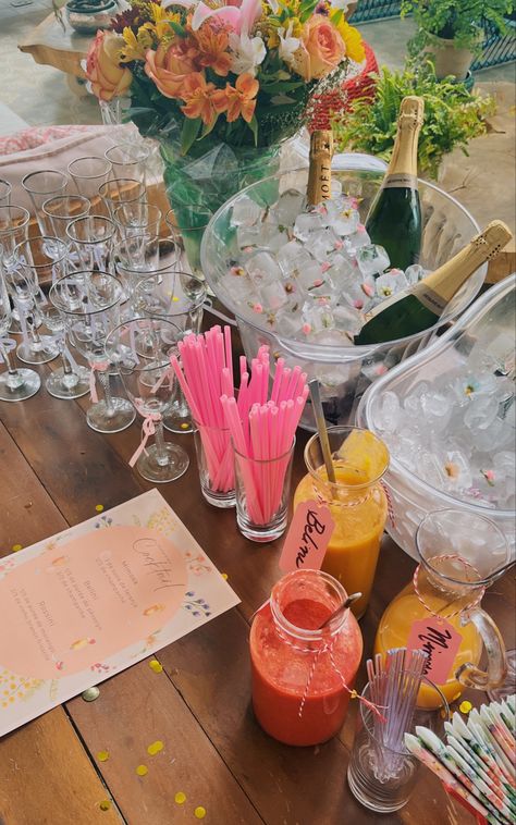 brunch drinks inspo mimosa bar Engagement Party Mimosa Bar, Coffee And Mimosa Bar, Mini Mimosa Bar, Floral Mimosa Bar, Mimosa Gender Reveal, Mimosas And Brunch, Diy Mimosa Bar Drink Stations, Outdoor Mimosa Bar, Mimosa Bar Ideas Brunch Party Food