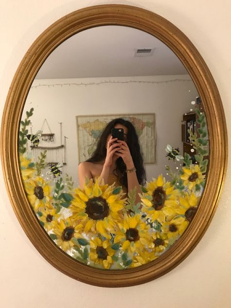 grab some acrylic paint and do something fun to your mirror!! 🌻 follow my art account @thavydoesart on Instagram! Mirror Painting Sunflower, Aesthetic Acrilyc Painting, Mirror Painting Ideas, Sunflower Mirror, Painted Mirror Art, Gambar Figur, Mirror Painting, Simple Acrylic Paintings, Lukisan Cat Air