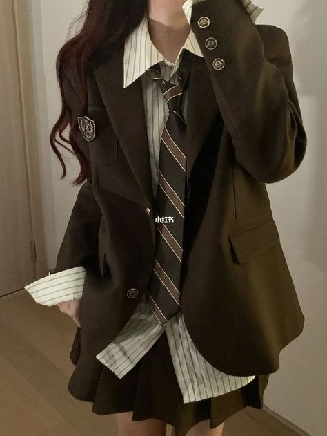 Dark Academia Outfit Women, Academia Outfits Aesthetic, Dark Academia Women, Dark Academia Clothes, Academia Aesthetic Outfit, Academia Clothes, Dark Academia Outfits, Dark Academia Outfit, Dark Academia Clothing