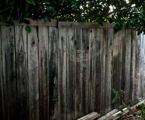 Old Wood Fence, Short Fence, Old Fence Boards, Redwood Decking, Fence Planters, Living Fence, Concrete Fence, Lattice Fence, Types Of Fences