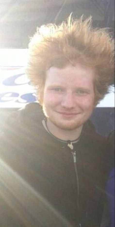 VO5 wax for my ginger hair. Ed Sheeran :) Ginger Meme, Ginger Hair Men, Mister Ed, Ed Sheeran Love, 1d Songs, Hair Styels, Cute Ginger, Ginger Boy, Ginger Men