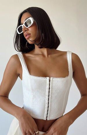 Bolero Sweater, White Corset Top, Bustier Corset Top, Slim Fit Crop Top, White Top Women, Womens Knit Tops, White Corset, Corsets And Bustiers, Going Out Tops