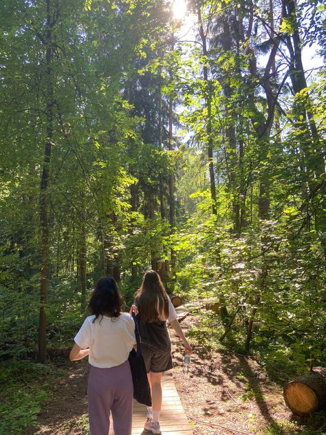 #instagram #forest #camp #aesthetic #friends #friendshipgoals #walking #sport #green Nature, Forest Walking Aesthetic, Forest With Friends Aesthetic, Walk In Forest Aesthetic, Forest Life Aesthetic, Friends In The Forest, Caring Friend Aesthetic, Quiet Friend Aesthetic, Hiking Friends Aesthetic
