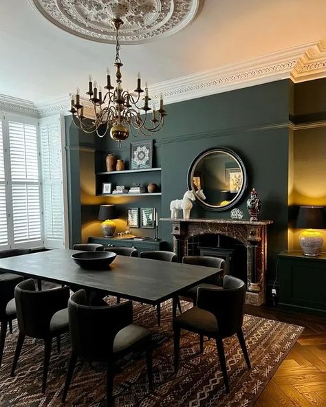 Farrow and Ball Studio Green 93 paint wall Gothic Victorian Living Room, Victorian Terrace Dining Room, Farrow And Ball Studio Green, Teal Dining Room, Gothic Dining Room, Victorian Lounge, Farrow And Ball Living Room, Dark Dining Room, Dark Green Kitchen